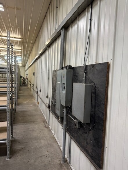 More Photos Of 31A Town Forest Rd, Oxford Warehouse For Lease