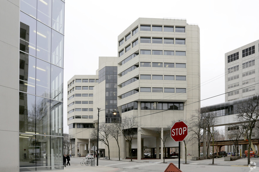 Primary Photo Of 710 S Paulina St, Chicago Medical For Sale