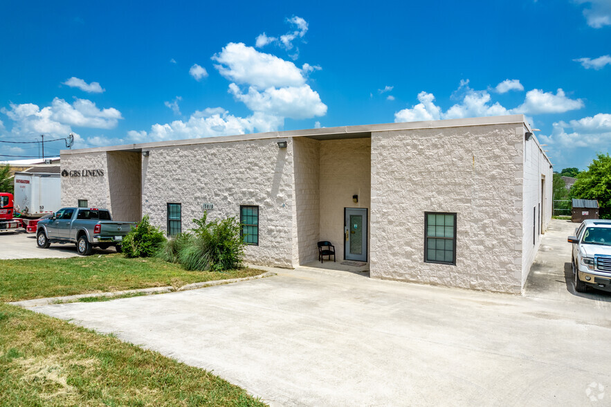 Primary Photo Of 13810 Lookout Rd, San Antonio Service For Lease