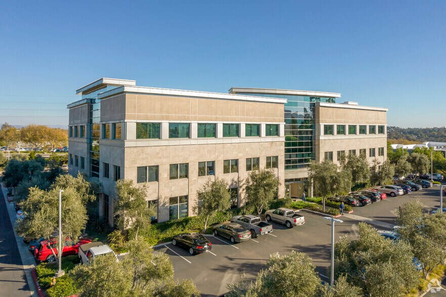 More Photos Of 1955 Citracado Pky, Escondido Medical For Lease