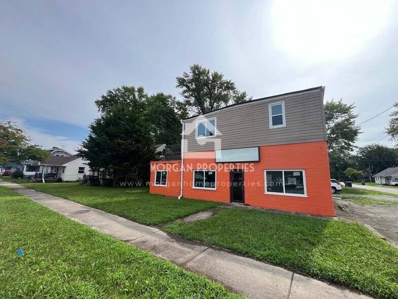 More Photos Of 1900 Broadway St, Anderson Storefront Retail Office For Sale