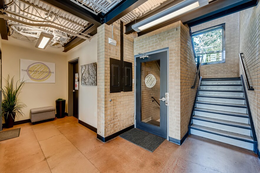 More Photos Of 2765 S Colorado Blvd, Denver Office For Lease
