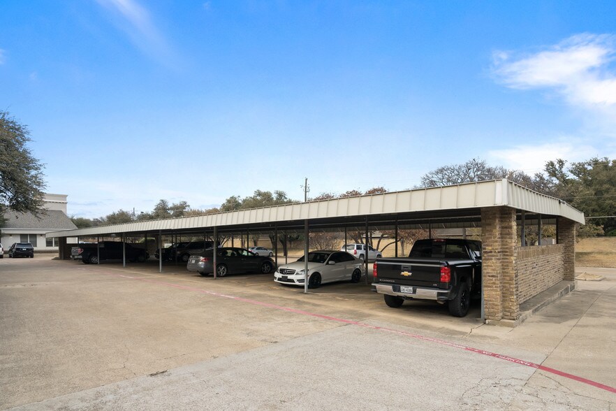 More Photos Of 16910 N Dallas Pky, Dallas Loft Creative Space For Lease