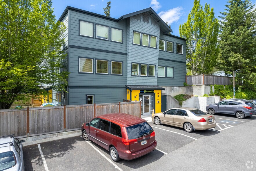 More Photos Of 21827 76th Ave W, Edmonds Medical For Sale