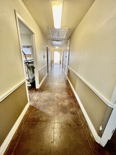 More Photos Of 206 S Columbia Dr, West Columbia Office Residential For Sale