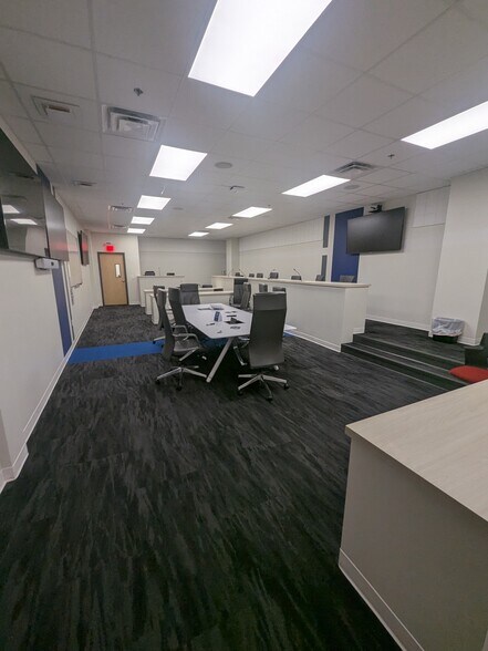 More Photos Of 3900 McCarty Ln, Lafayette Office For Sale