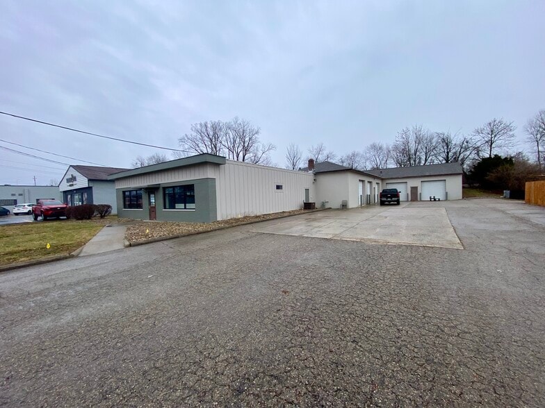 More Photos Of 4650 Indianola Ave, Columbus Warehouse For Lease