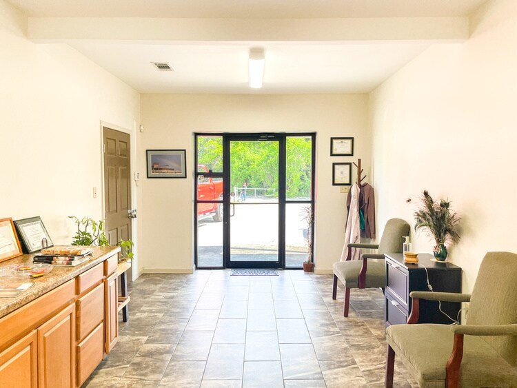 More Photos Of 11950 Richcroft Ave, Baton Rouge Warehouse For Sale
