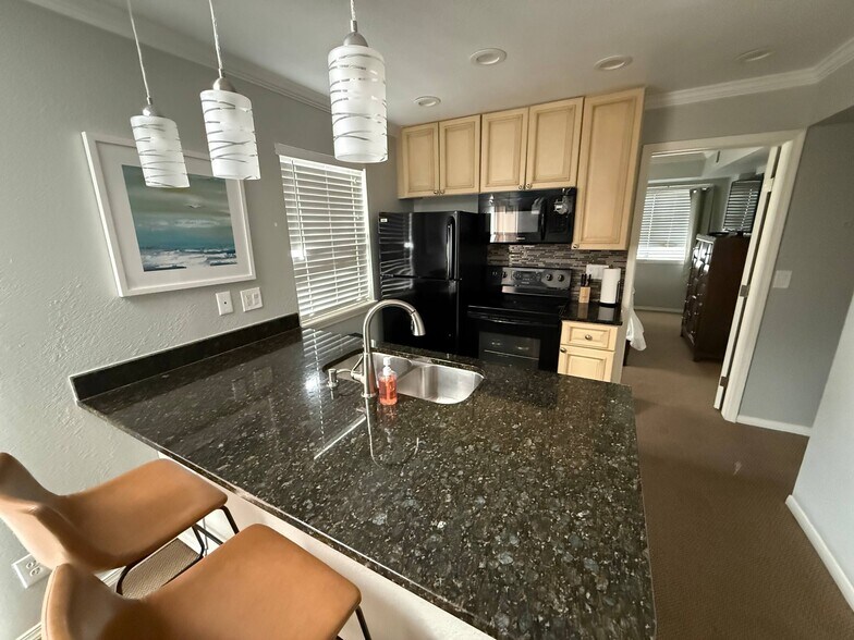 More Photos Of 6380 S Boston St, Greenwood Village Apartments For Sale