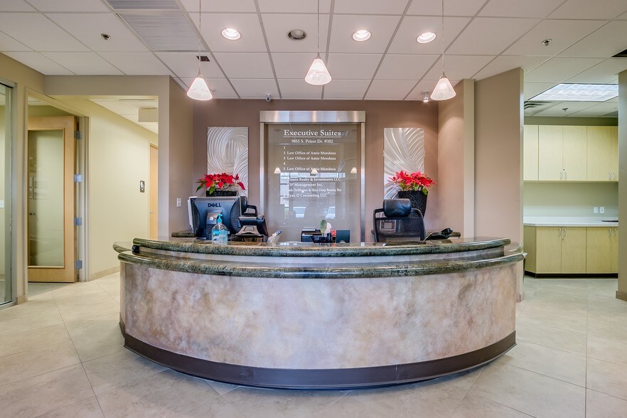 More Photos Of 9865 S Priest Dr, Tempe Unknown For Lease