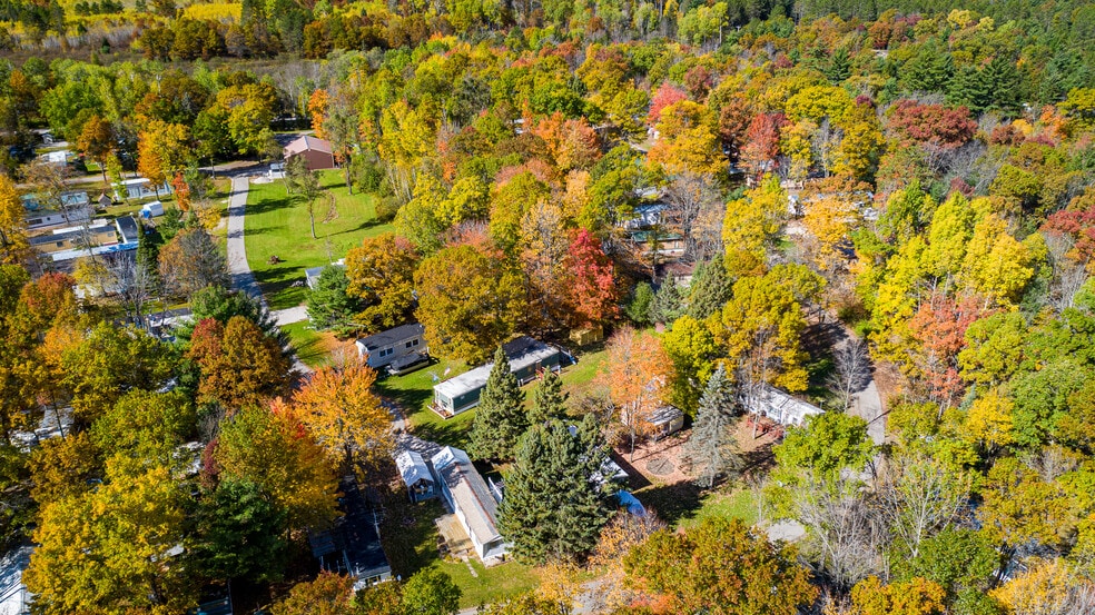 More Photos Of N10120 Parkway Rd, Crivitz Hotel For Sale