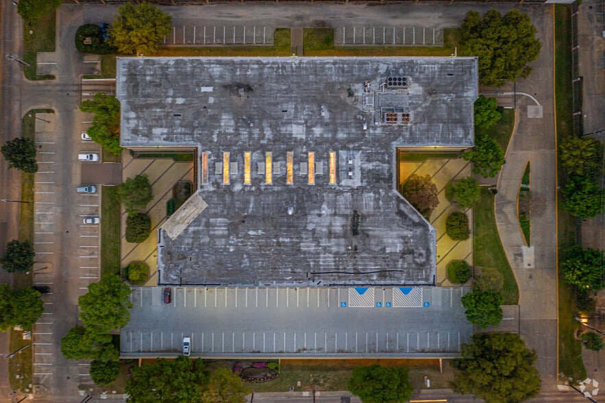 More Photos Of 2121 Sage Rd, Houston Office For Lease