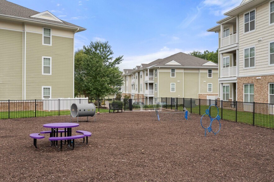 More Photos Of 14400 Palladium Dr, Midlothian Apartments For Sale