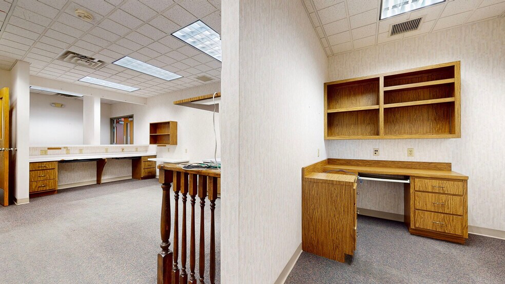 More Photos Of 2228-2230 Sunset Blvd, Steubenville Office For Lease