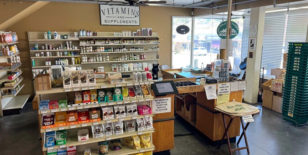 More Photos Of 3033-3035 Macarthur Blvd, Oakland Storefront Retail Office For Sale