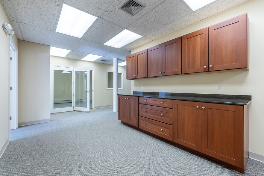 More Photos Of 9 Old Sugar Hollow Rd, Danbury Office For Sale