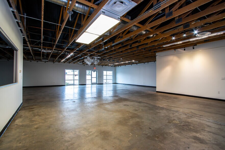 More Photos Of 801 E Washington St, Phoenix Office For Sale