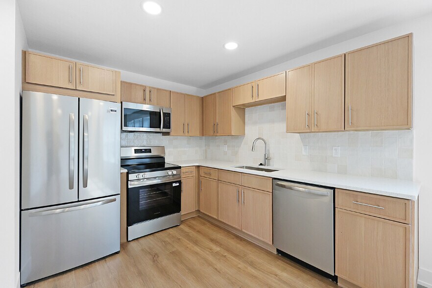 More Photos Of 701 Bowling Ave, Nashville Apartments For Sale