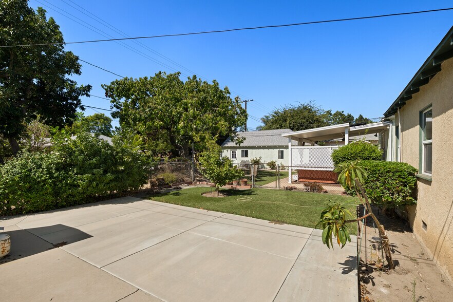 More Photos Of 445 S Main St, Burbank Apartments For Sale