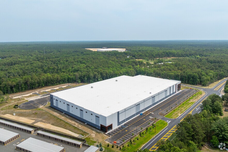 More Photos Of 620 W Commodore Boulevard, Jackson Distribution For Lease