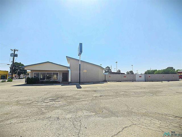 Primary Photo Of 107 S 14th St, Artesia Showroom For Sale