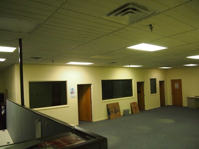 More Photos Of 3200 Wellons Blvd, New Bern Office For Sale