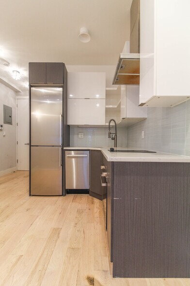 More Photos Of 133 E 35th St, New York Apartments For Sale