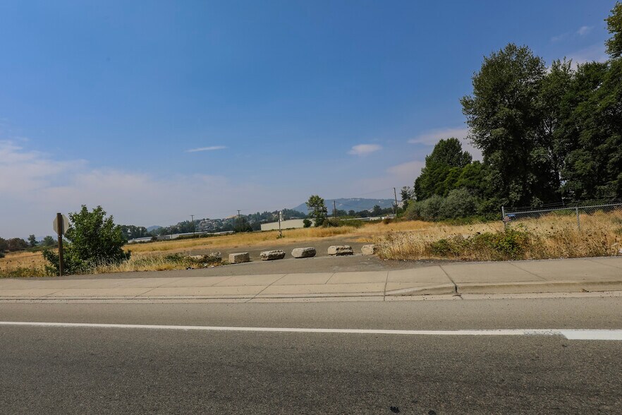 More Photos Of 4553 Old Hwy 99 South, Roseburg Land For Sale