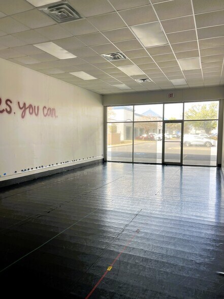 More Photos Of 5810 Main St, Zachary Unknown For Lease