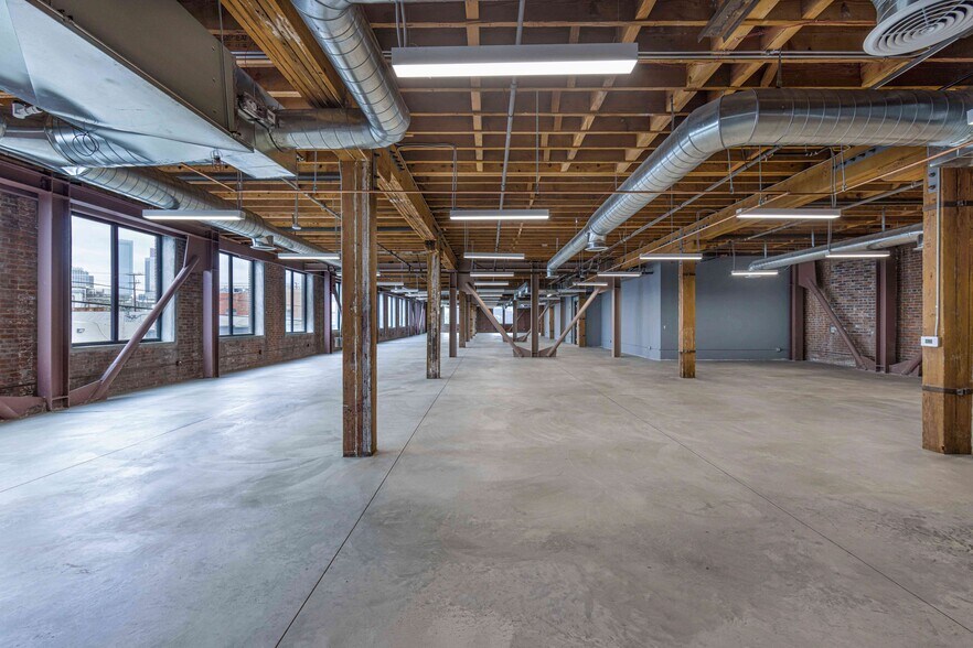 More Photos Of 440 Seaton St, Los Angeles Loft Creative Space For Sale