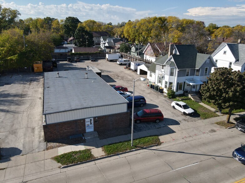 More Photos Of 1509-1527 S 84th St, Milwaukee Light Distribution For Sale