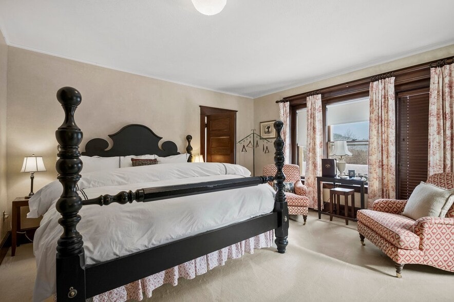 More Photos Of 39 Interlaken Ave, Lake Placid Hotel For Sale