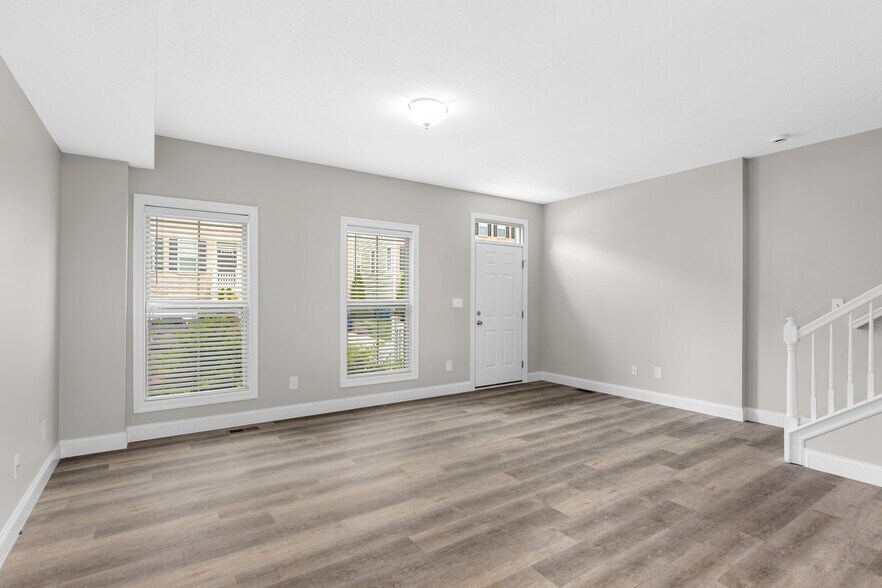 More Photos Of 238 W Wellspring Way, Saint Charles Apartments For Sale