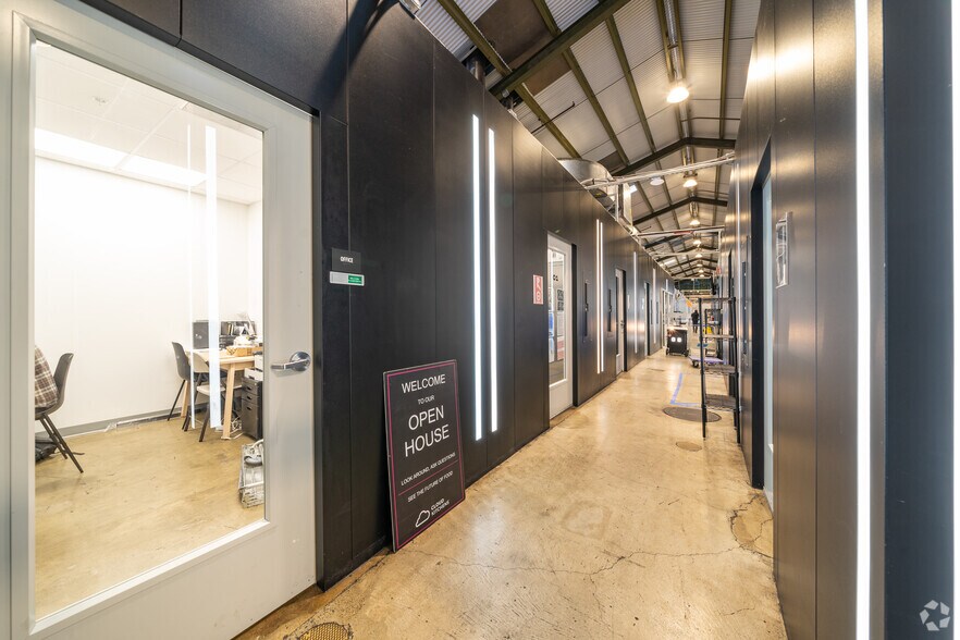 More Photos Of 90-92 Charter Oak Ave, San Francisco Warehouse For Lease