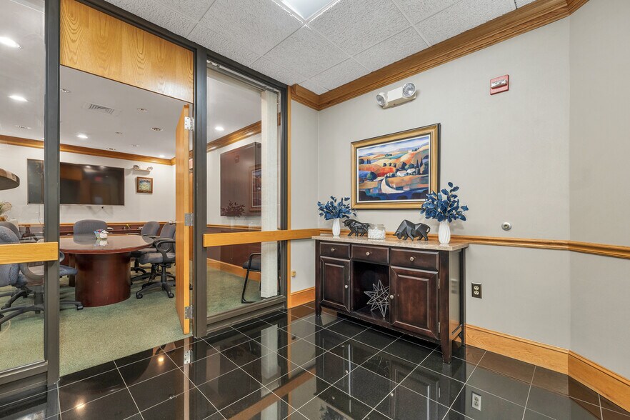 More Photos Of 231 Sutton St, North Andover Medical For Sale