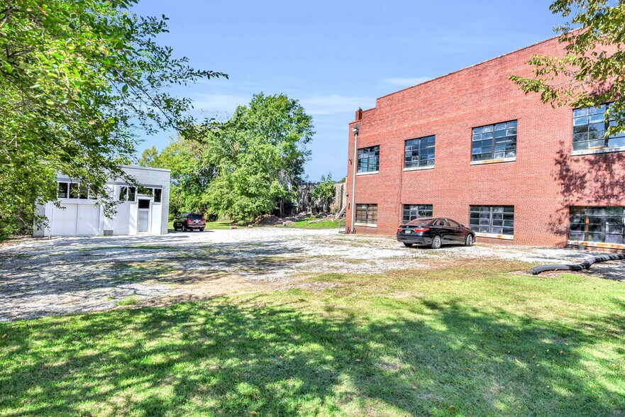 More Photos Of 12461 Veterans Memorial Hwy, Douglasville Loft Creative Space For Lease