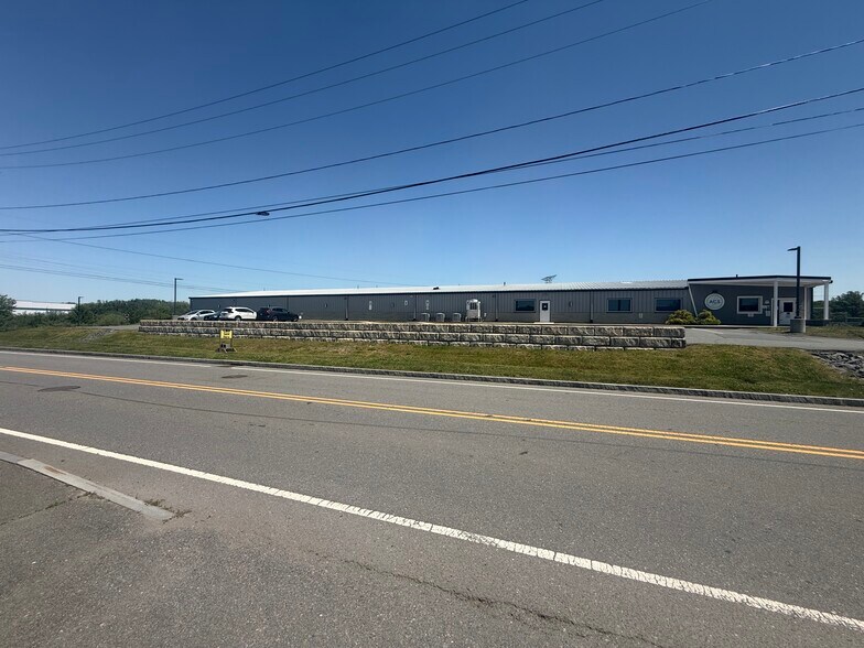 More Photos Of 693 Elm St, Bridgewater Warehouse For Sale