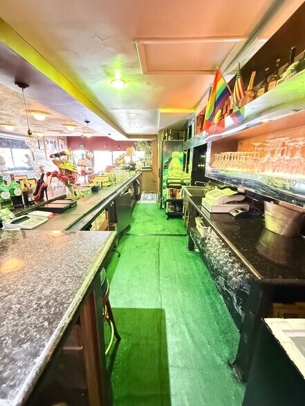 More Photos Of 1902 Harrison St, Hollywood Restaurant For Lease