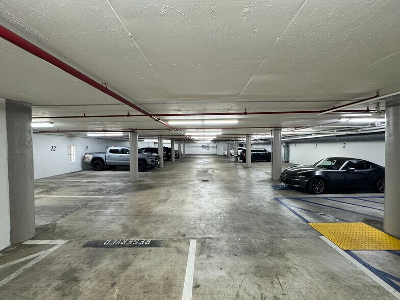 More Photos Of 1940 Garnet Ave, San Diego Medical For Sale