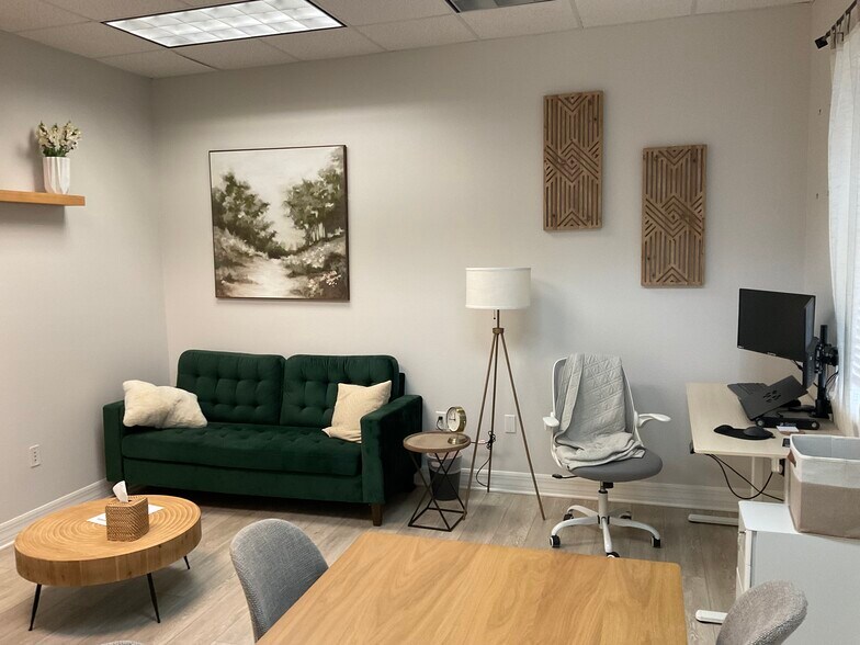 More Photos Of 29160 Chapel Park Dr, Wesley Chapel Office For Lease