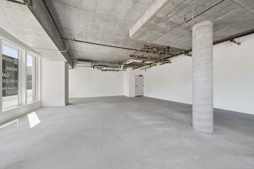 More Photos Of 11701 Santa Monica Blvd, Los Angeles Apartments For Lease