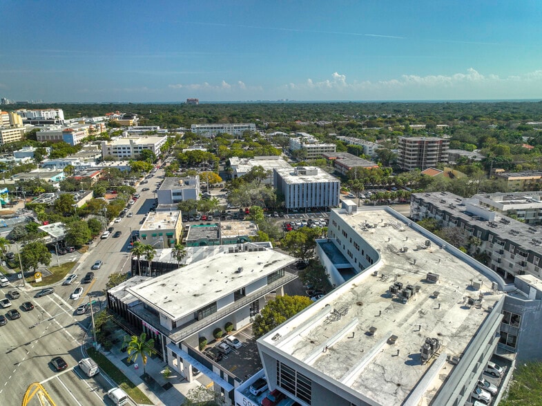 More Photos Of 5958 S Dixie Hwy, South Miami Restaurant For Lease
