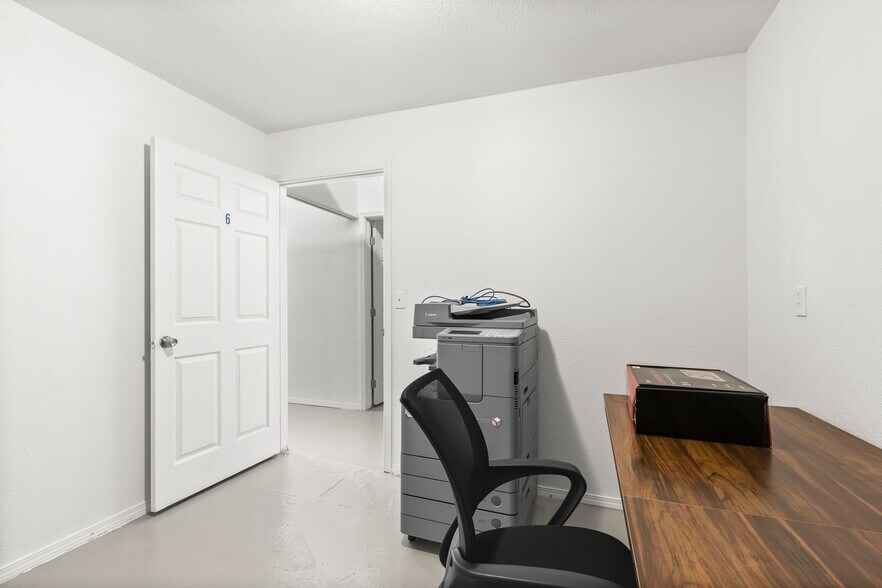 More Photos Of 10 S Toppenish Ave, Toppenish General Retail For Sale