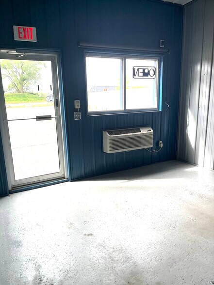More Photos Of N5106 WI-35, Onalaska Distribution For Lease
