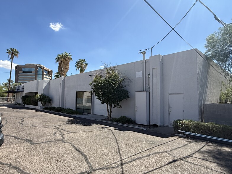 More Photos Of 4215 E Thomas Rd, Phoenix Flex For Lease