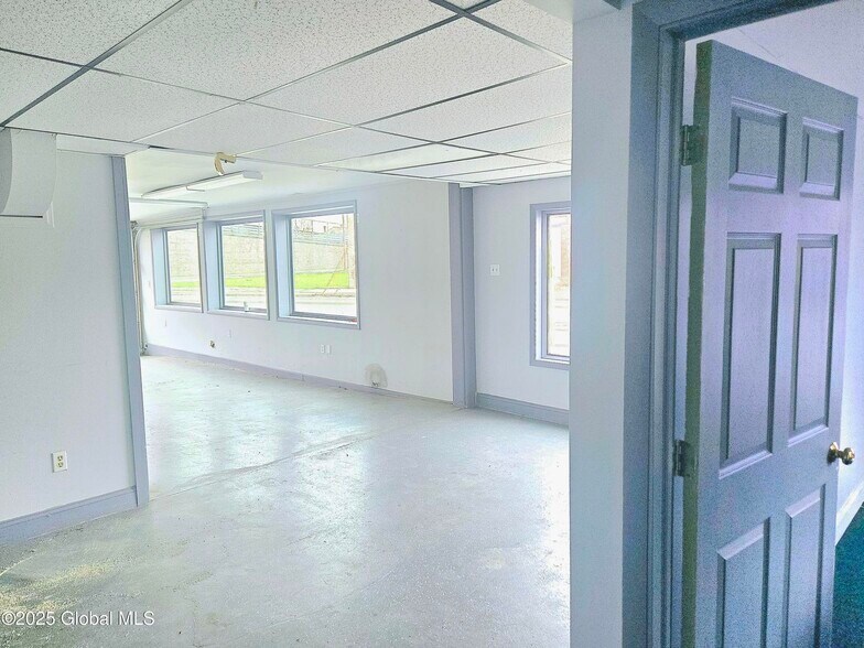 More Photos Of 1904 Broadway, Watervliet Auto Dealership For Sale