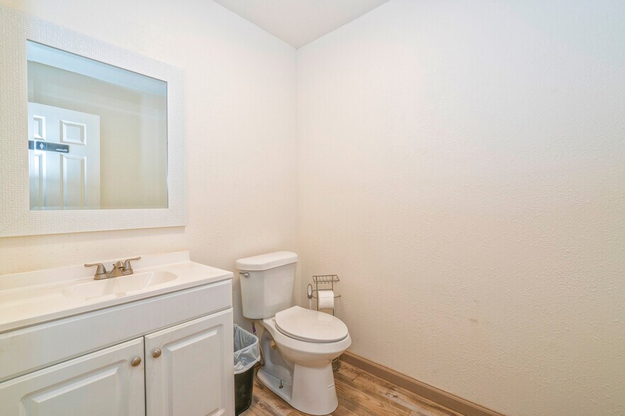 More Photos Of 1016 Voss Ave, Odem Warehouse For Sale