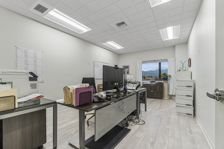 More Photos Of 4415 W Hargrave Ave, Post Falls Warehouse For Sale