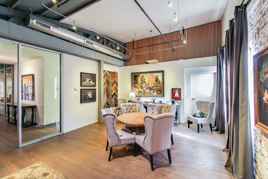 More Photos Of 225 S Knoblock St, Stillwater Storefront For Sale