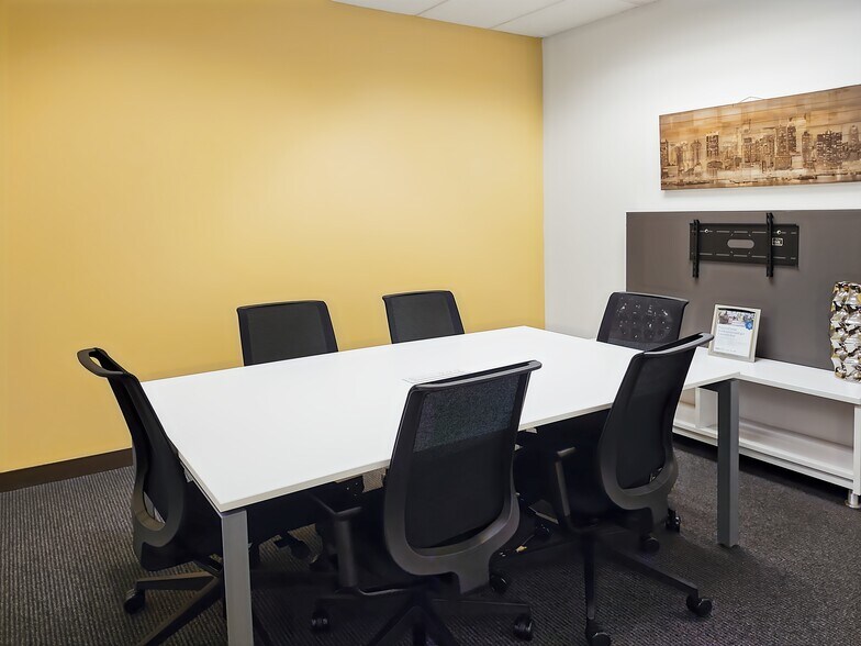 More Photos Of 841 Prudential Dr, Jacksonville Coworking Space